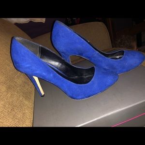 Rock and Republic pumps